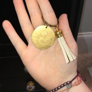 “E” initial key chain